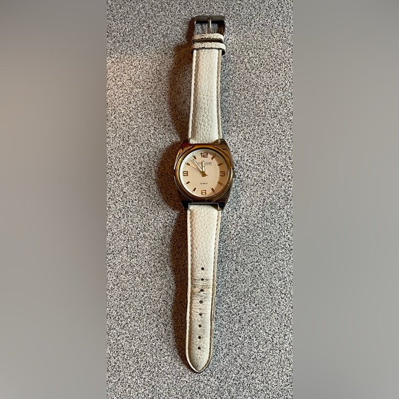 Joan Rivers Classics Two Tone Wristwatch - Picture 6 of 15